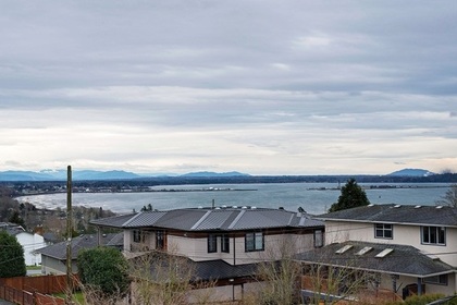 262050898-1 at 15528  Avenue, White Rock, South Surrey White Rock