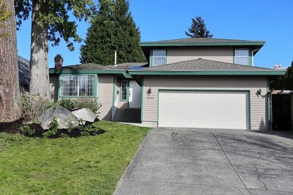 262072632 at 1844  Street, Crescent Bch Ocean Pk., South Surrey White Rock
