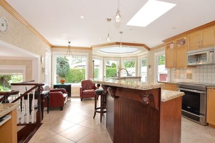 262087009-7 at 14548  Avenue, Sunnyside Park Surrey, South Surrey White Rock