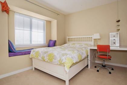 15 at 14599  Avenue, Elgin Chantrell, South Surrey White Rock