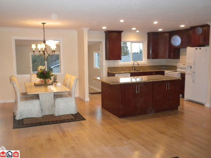 259192380-1 at 15579  Avenue, King George Corridor, South Surrey White Rock