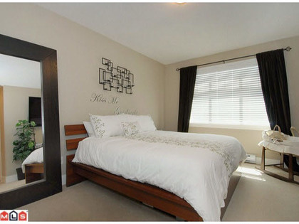 259486425-4 at 8 - 15454  Avenue, Grandview Surrey, South Surrey White Rock