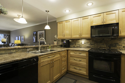 04-3 at 14 - 1828  Drive, King George Corridor, South Surrey White Rock