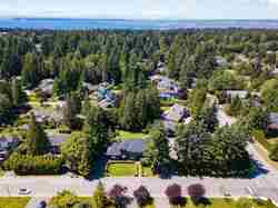 1967-134-street-crescent-bch-ocean-pk-south-surrey-white-rock-03 at 1967 134 Street, Crescent Bch Ocean Pk., South Surrey White Rock