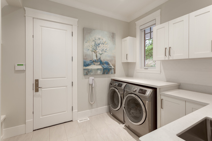 12642 23 Avenue Laundry at 12642 23 Avenue, Crescent Bch Ocean Pk., South Surrey White Rock