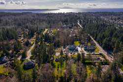 14157 25A Ave Yard at 14157 25a Avenue, Sunnyside Park Surrey, South Surrey White Rock