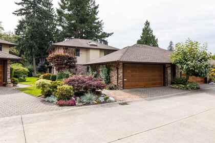 1725-southmere-crescent-sunnyside-park-surrey-south-surrey-white-rock-01 at 19 - 1725 Southmere Crescent, Sunnyside Park Surrey, South Surrey White Rock