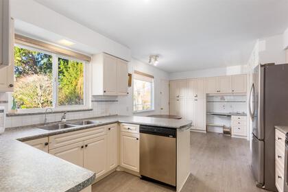 1555-high-street-white-rock-south-surrey-white-rock-11 at 1555 High Street, White Rock, South Surrey White Rock