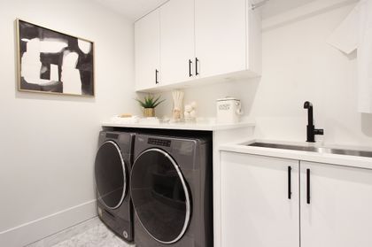 14825-thrift-avenue-white-rock-south-surrey-white-rock-13 at 403 - 14825 Thrift Avenue, White Rock, South Surrey White Rock