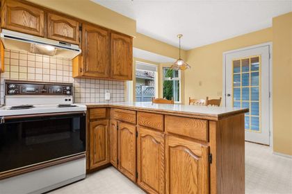 1652-141a-street-sunnyside-park-surrey-south-surrey-white-rock-09 at 1652 141a Street, Sunnyside Park Surrey, South Surrey White Rock