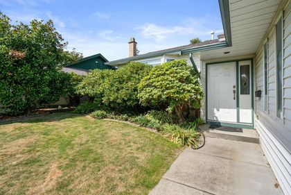 14075-20-avenue-sunnyside-park-surrey-south-surrey-white-rock-03 at 14075 20 Avenue, Sunnyside Park Surrey, South Surrey White Rock