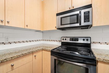 15299-17a-avenue-king-george-corridor-south-surrey-white-rock-09 at 306 - 15299 17a Avenue, King George Corridor, South Surrey White Rock