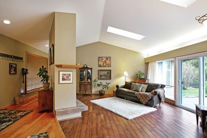 262673962-3 at 14098 20 Avenue, Sunnyside Park Surrey, South Surrey White Rock