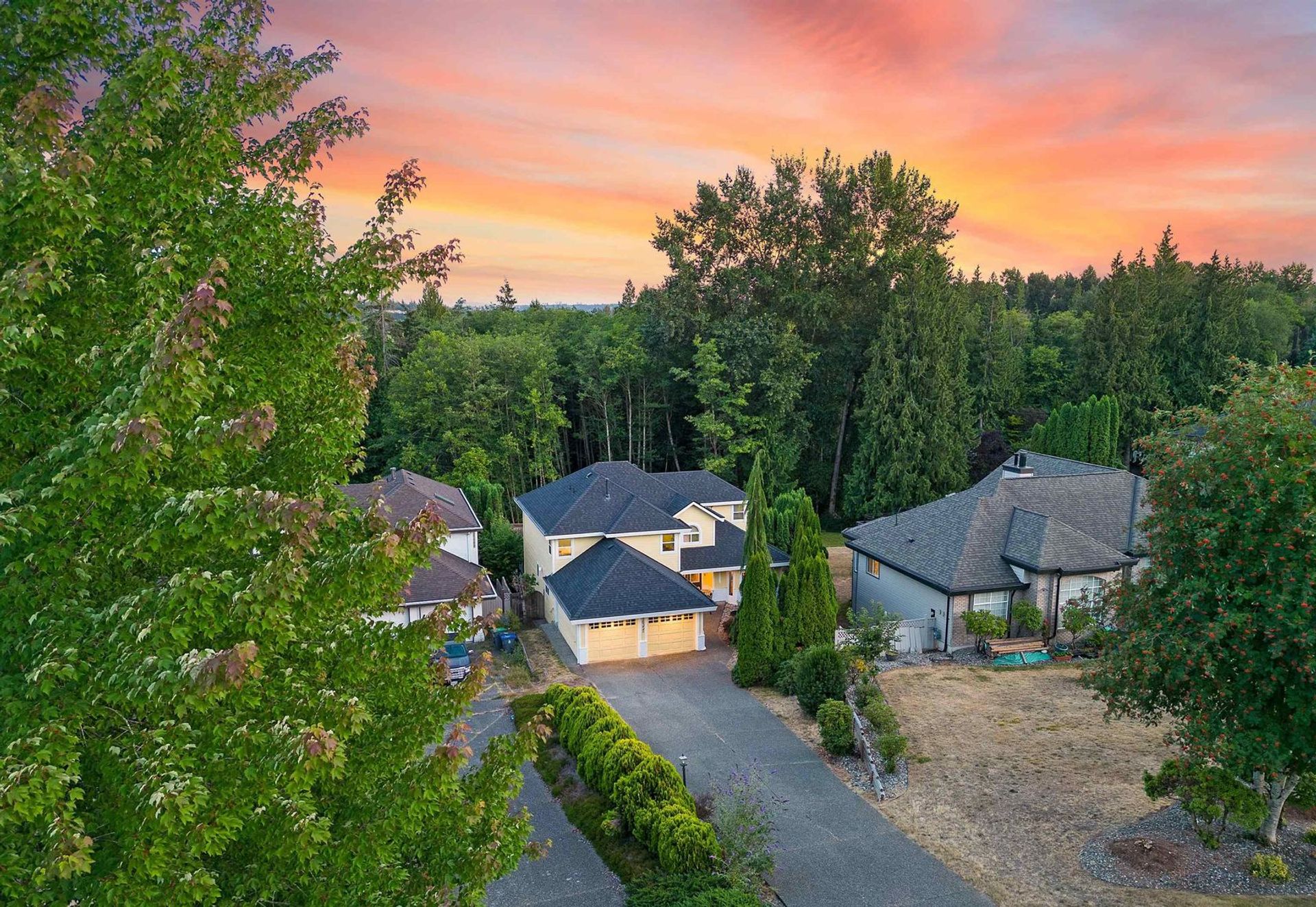 16352 77 Avenue, Fleetwood Tynehead, Surrey  by Team Rattans Real Estate Website 16352 77 Avenue, Fleetwood Tynehead, Surrey