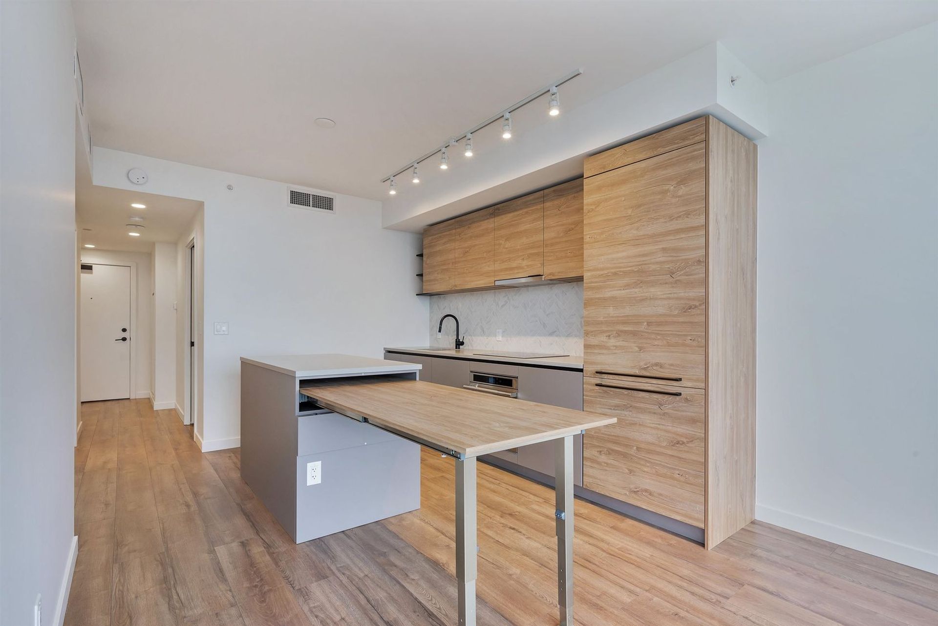 2301 - 10448 University Drive, Whalley, North Surrey  by Team Rattans Real Estate Website 2301 - 10448 University Drive, Whalley, North Surrey