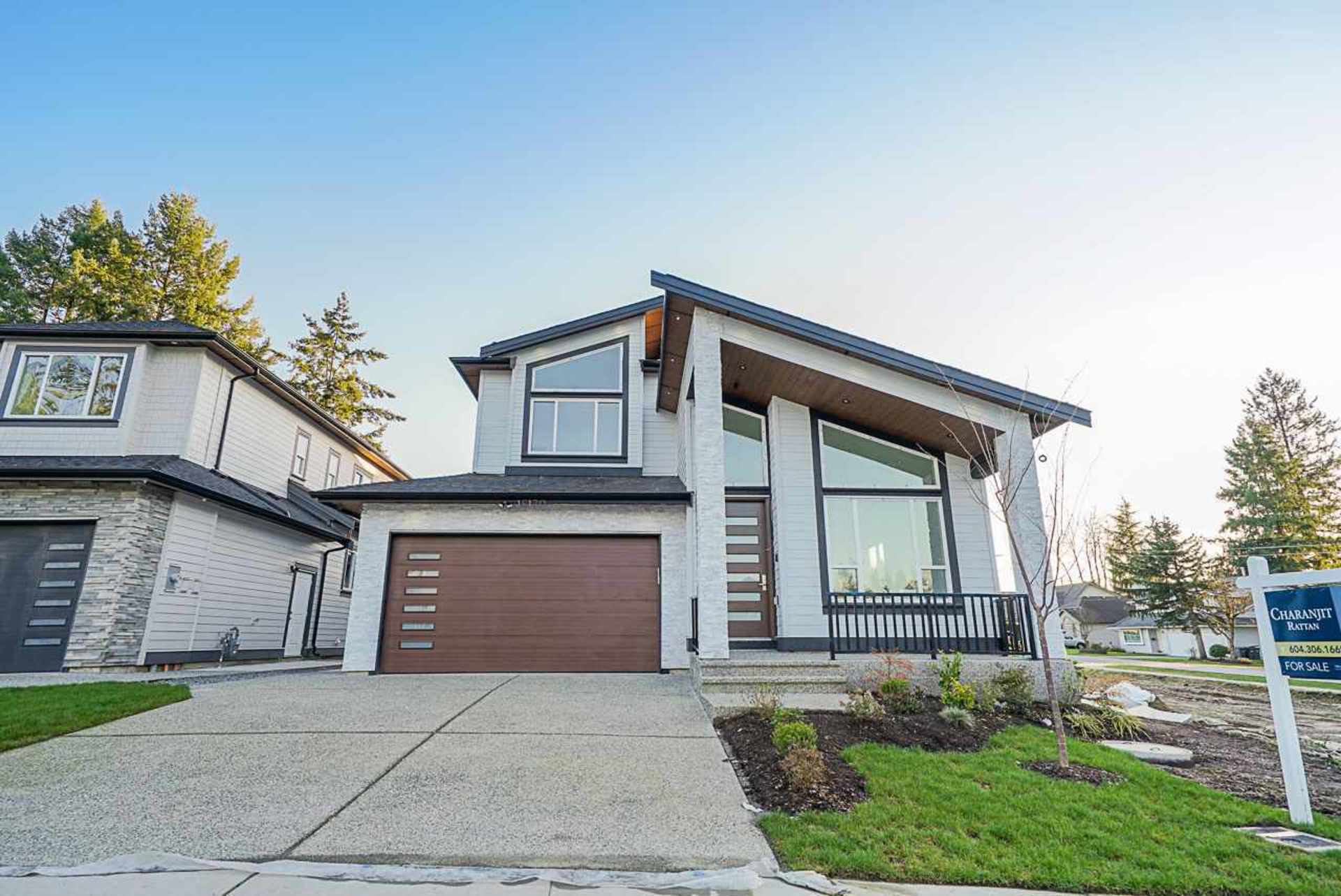 16170 96b Avenue, Fleetwood Tynehead, Surrey  by Team Rattans Real Estate Website 16170 96b Avenue, Fleetwood Tynehead, Surrey