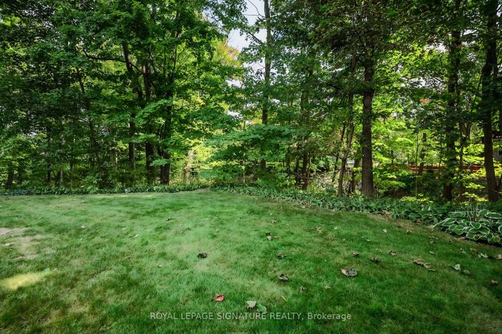 23-sifton-crt-bayview-village-toronto-28 at 23 Sifton Court, Bayview Village, Toronto 23-sifton-crt-bayview-village-toronto-28 at 23 Sifton Court, Bayview Village, Toronto