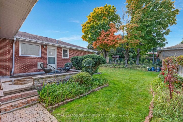 186-burbank-dr-bayview-village-toronto-32 at 186 Burbank Drive, Bayview Village, Toronto 186-burbank-dr-bayview-village-toronto-32 at 186 Burbank Drive, Bayview Village, Toronto