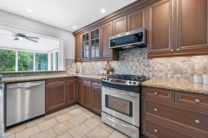 21-page-avenue-toronto-web-mls-17 at 21 Page Avenue, Bayview Village, Toronto 21-page-avenue-toronto-web-mls-17 at 21 Page Avenue, Bayview Village, Toronto