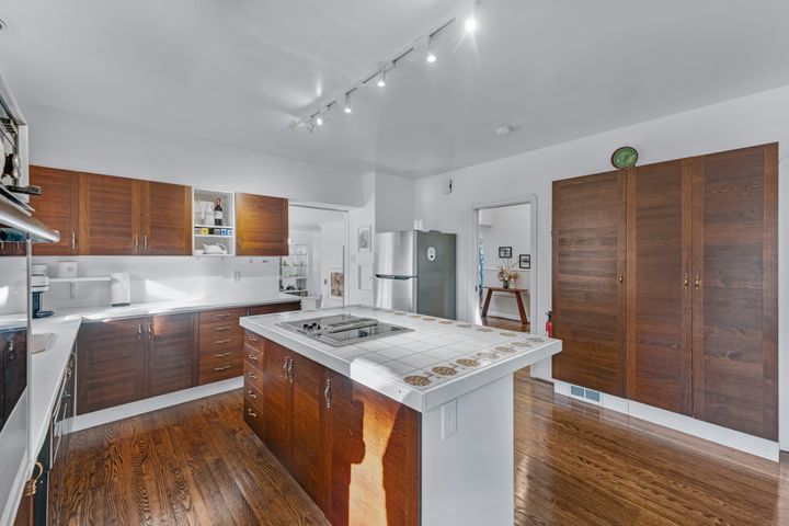 5-morewood-crescent-toronto-web-mls-30 at 5 Morewood Crescent, Bayview Village, Toronto 5-morewood-crescent-toronto-web-mls-30 at 5 Morewood Crescent, Bayview Village, Toronto