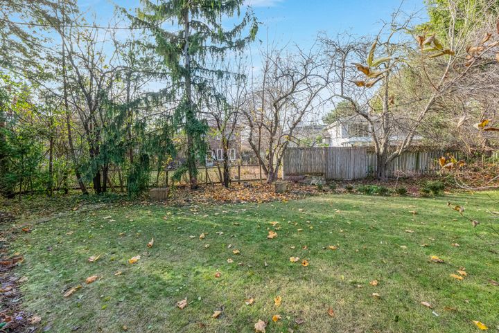 5-morewood-crescent-toronto-web-mls-62 at 5 Morewood Crescent, Bayview Village, Toronto 5-morewood-crescent-toronto-web-mls-62 at 5 Morewood Crescent, Bayview Village, Toronto