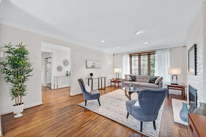 30-sumner-heights-drive-toronto-web-mls-17 at 30 Sumner Heights Drive, Bayview Village, Toronto