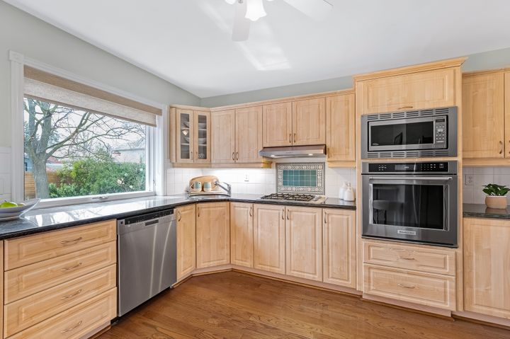 30-sumner-heights-drive-toronto-web-mls-27 at 30 Sumner Heights Drive, Bayview Village, Toronto 30-sumner-heights-drive-toronto-web-mls-27 at 30 Sumner Heights Drive, Bayview Village, Toronto