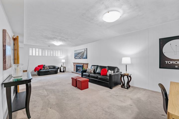 30-sumner-heights-drive-toronto-web-mls-48 at 30 Sumner Heights Drive, Bayview Village, Toronto