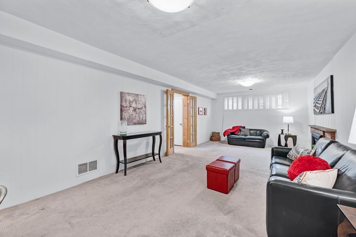 30-sumner-heights-drive-toronto-web-mls-49 at 30 Sumner Heights Drive, Bayview Village, Toronto