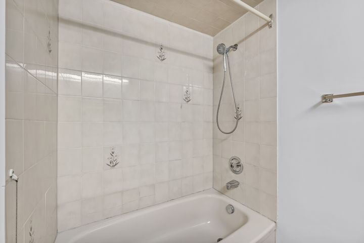 86-heathview-avenue-toronto-web-mls-51 at 86 Heathview Avenue, Bayview Village, Toronto 86-heathview-avenue-toronto-web-mls-51 at 86 Heathview Avenue, Bayview Village, Toronto