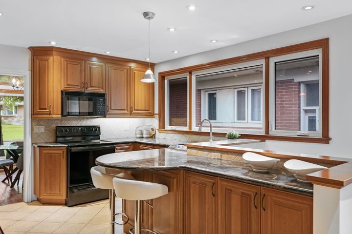 23-palomino-crescent-toronto-web-mls-17 at 23 Palomino Crescent, Bayview Village, Toronto