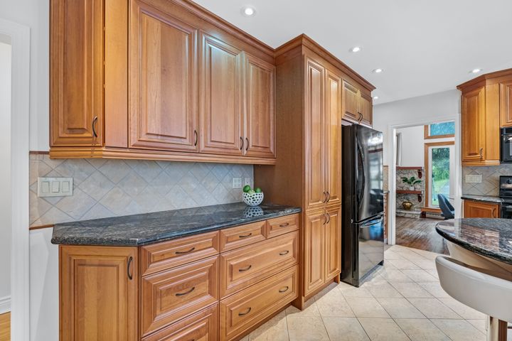 23-palomino-crescent-toronto-web-mls-22 at 23 Palomino Crescent, Bayview Village, Toronto 23-palomino-crescent-toronto-web-mls-22 at 23 Palomino Crescent, Bayview Village, Toronto