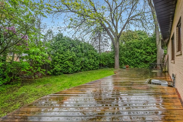 23-palomino-crescent-toronto-web-mls-56 at 23 Palomino Crescent, Bayview Village, Toronto