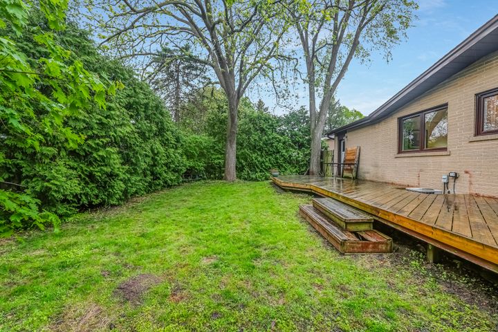 23-palomino-crescent-toronto-web-mls-58 at 23 Palomino Crescent, Bayview Village, Toronto 23-palomino-crescent-toronto-web-mls-58 at 23 Palomino Crescent, Bayview Village, Toronto