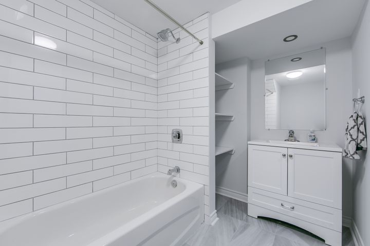 highres_062 at 41 Heathview Avenue, Bayview Village, Toronto