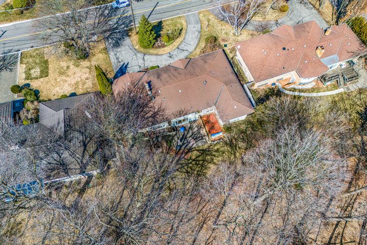 57-forest-grove-drive-toronto-exterior-web-mls-17 at 57 Forest Grove Drive, Bayview Village, Toronto