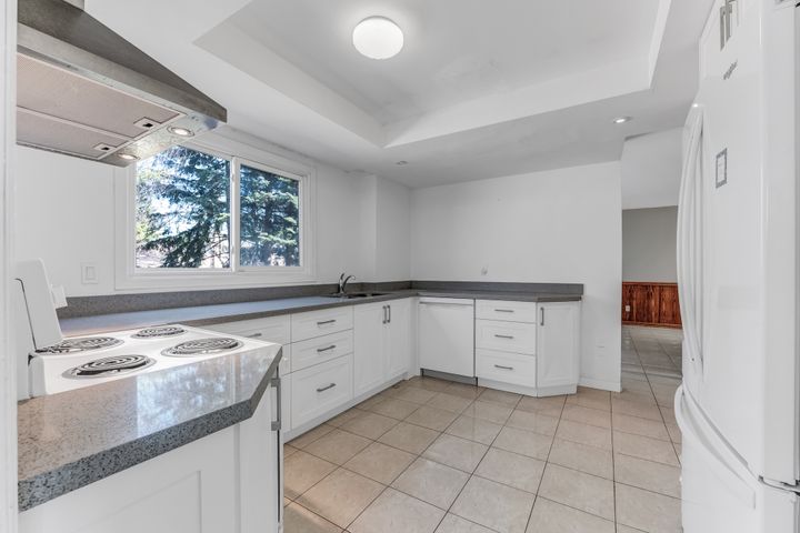 3161-bayview-avenue-toronto-web-mls-18 at 3161 Bayview Avenue, Bayview Village, Toronto