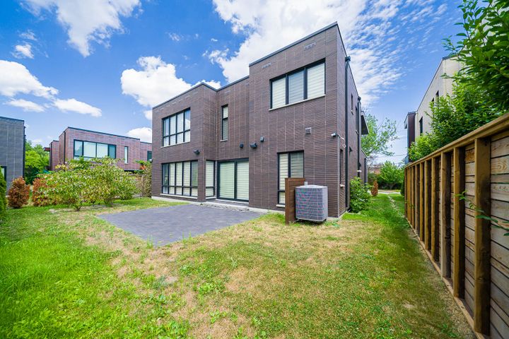 img_093 at 50 Page Avenue, Bayview Village, Toronto