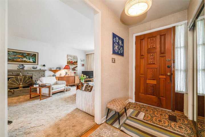 25-wycliffe-cres-bayview-village-toronto-02 at SALE #474 - 25 Wycliffe Crescent, Bayview Village, Toronto 25-wycliffe-cres-bayview-village-toronto-02 at SALE #474 - 25 Wycliffe Crescent, Bayview Village, Toronto