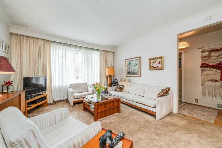 25-wycliffe-cres-bayview-village-toronto-04 at SALE #474 - 25 Wycliffe Crescent, Bayview Village, Toronto 25-wycliffe-cres-bayview-village-toronto-04 at SALE #474 - 25 Wycliffe Crescent, Bayview Village, Toronto