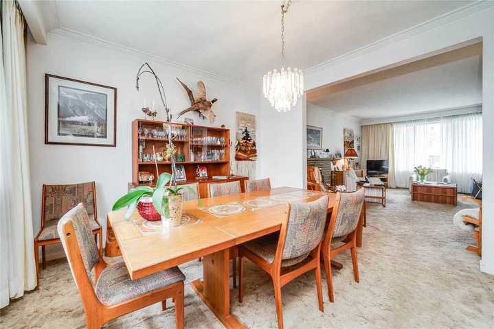 25-wycliffe-cres-bayview-village-toronto-05 at SALE #474 - 25 Wycliffe Crescent, Bayview Village, Toronto 25-wycliffe-cres-bayview-village-toronto-05 at SALE #474 - 25 Wycliffe Crescent, Bayview Village, Toronto