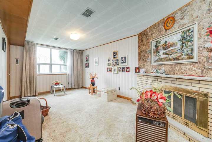 25-wycliffe-cres-bayview-village-toronto-09 at SALE #474 - 25 Wycliffe Crescent, Bayview Village, Toronto 25-wycliffe-cres-bayview-village-toronto-09 at SALE #474 - 25 Wycliffe Crescent, Bayview Village, Toronto