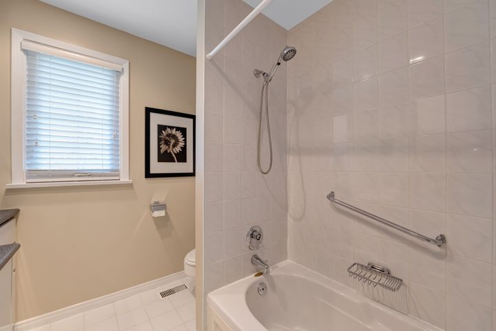88-page-avenue-toronto-web-mls-46 at 88 Page Avenue, Bayview Village, Toronto