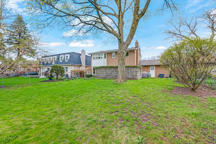 88-page-avenue-toronto-web-mls-65 at 88 Page Avenue, Bayview Village, Toronto