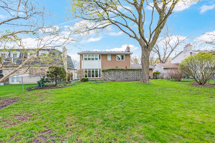 88-page-avenue-toronto-web-mls-70 at 88 Page Avenue, Bayview Village, Toronto