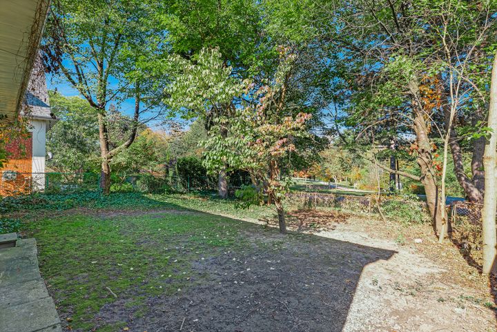 26-millgate-crescent-toronto-web-mls-16 at 26 Millgate Crescent, Bayview Village, Toronto