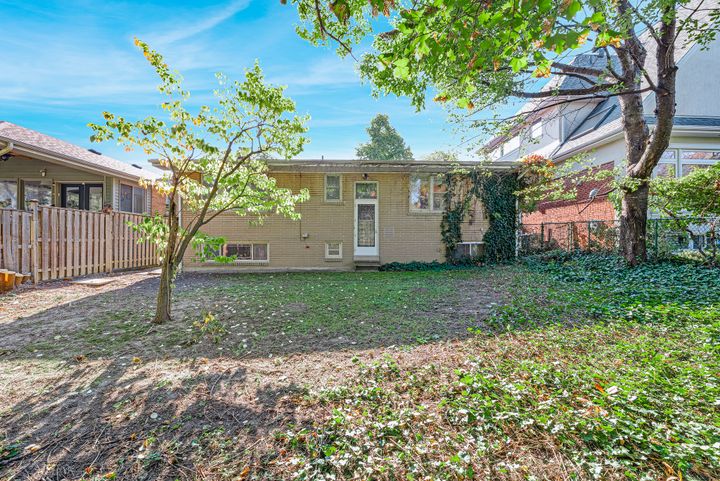 26-millgate-crescent-toronto-web-mls-19 at 26 Millgate Crescent, Bayview Village, Toronto