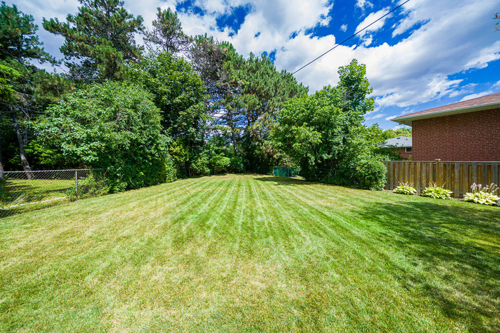 img_059 at 9 Page Avenue, Bayview Village, Toronto img_059 at 9 Page Avenue, Bayview Village, Toronto