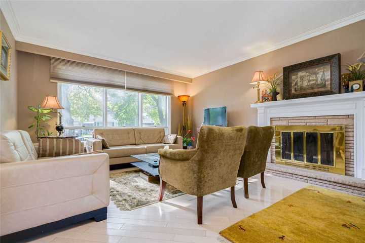 19-brucedale-cres-bayview-village-toronto-03 at 19 Brucedale Crescent, Bayview Village, Toronto 19-brucedale-cres-bayview-village-toronto-03 at 19 Brucedale Crescent, Bayview Village, Toronto