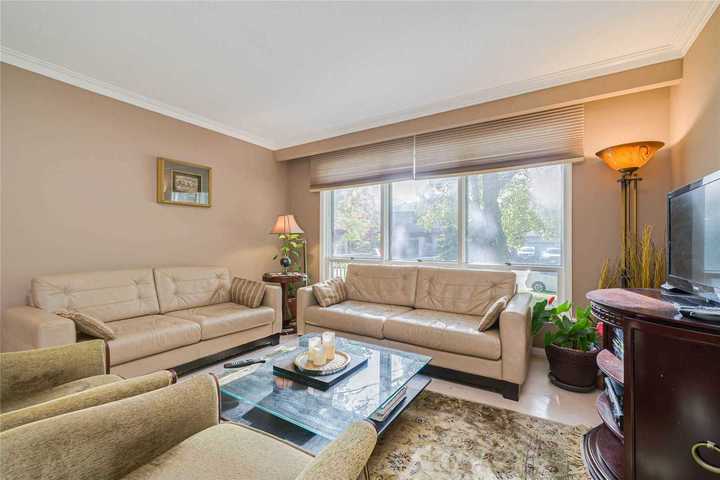 19-brucedale-cres-bayview-village-toronto-04 at 19 Brucedale Crescent, Bayview Village, Toronto 19-brucedale-cres-bayview-village-toronto-04 at 19 Brucedale Crescent, Bayview Village, Toronto